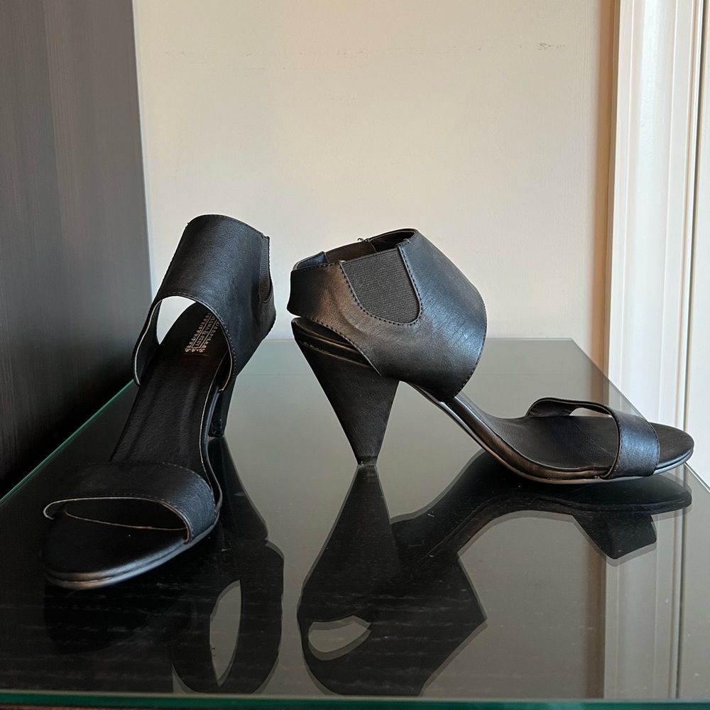 Deena & Ozzy two strap ankle heel